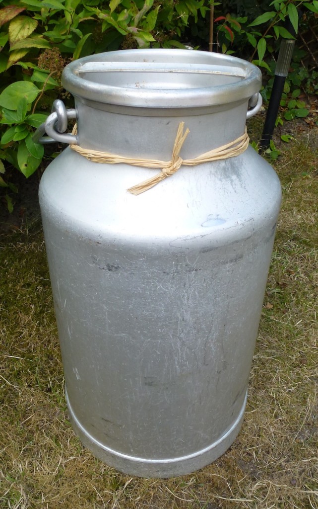 vintage decoration milk churn farm b1