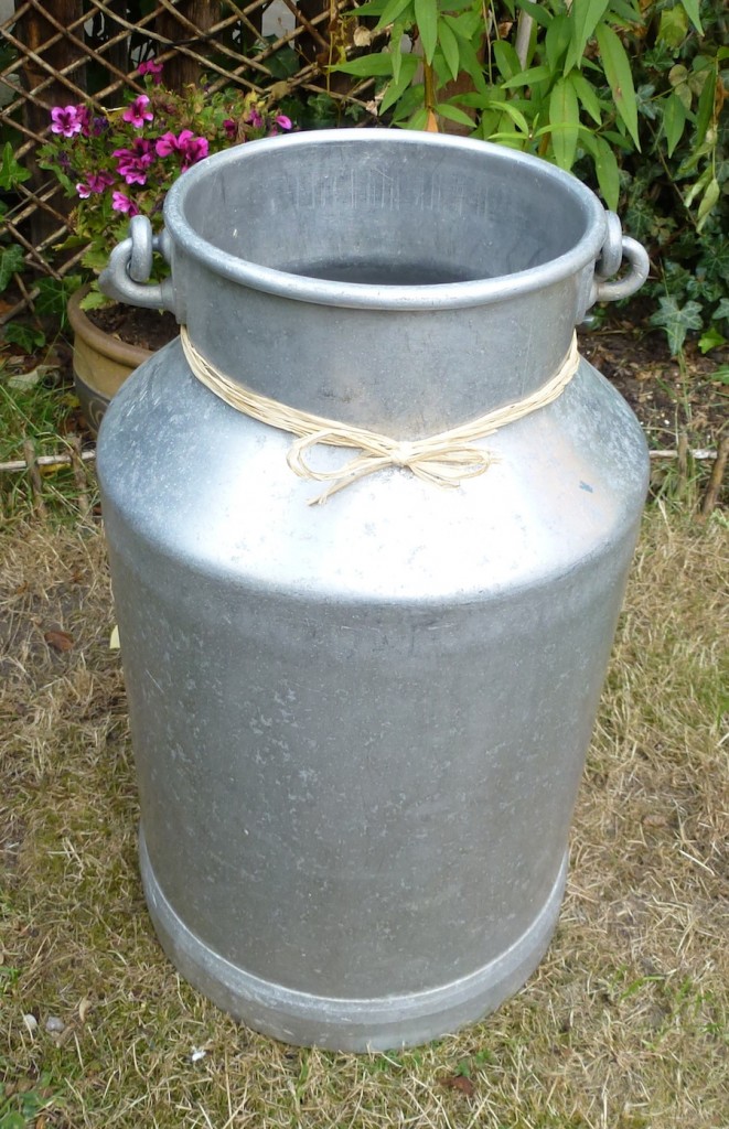 vintage-milk-churn-farm-e1